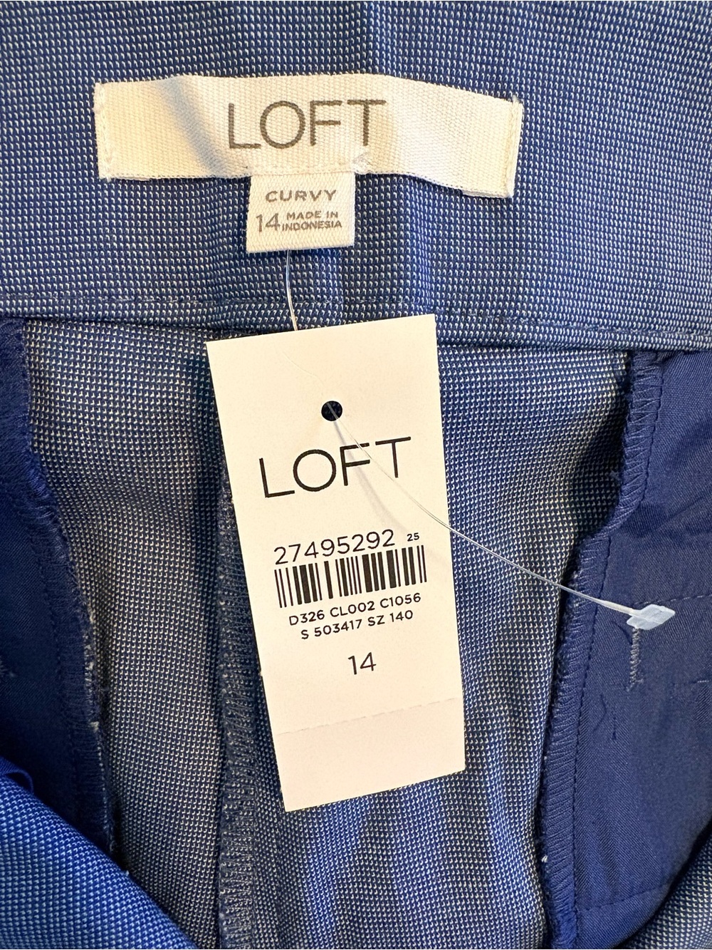 LOFT Curvy Cropped Pants in Navy Blue - Picture 4 of 6